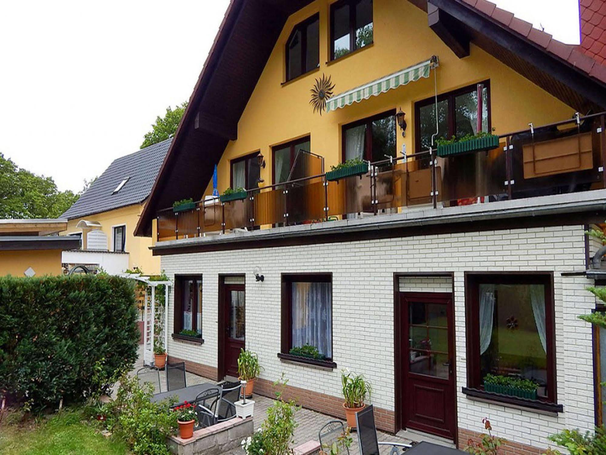 Ferienhus Baabe Fewo 01 Terrasse, Sauna- Und Schwimmbadnutzung Im Ahoi Sellin Ngoại thất bức ảnh